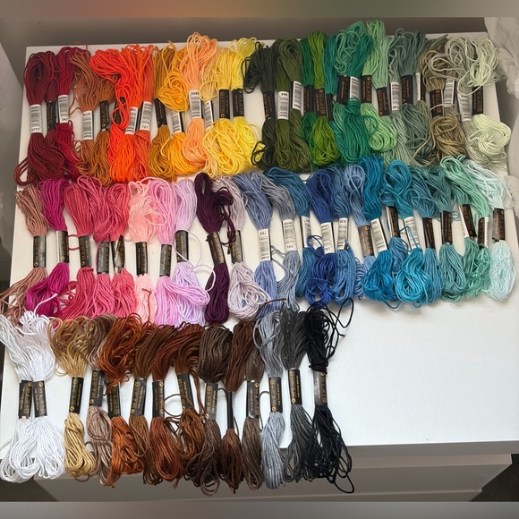 Bracelet String/Embroidery Floss Set - Picture 2 of 3